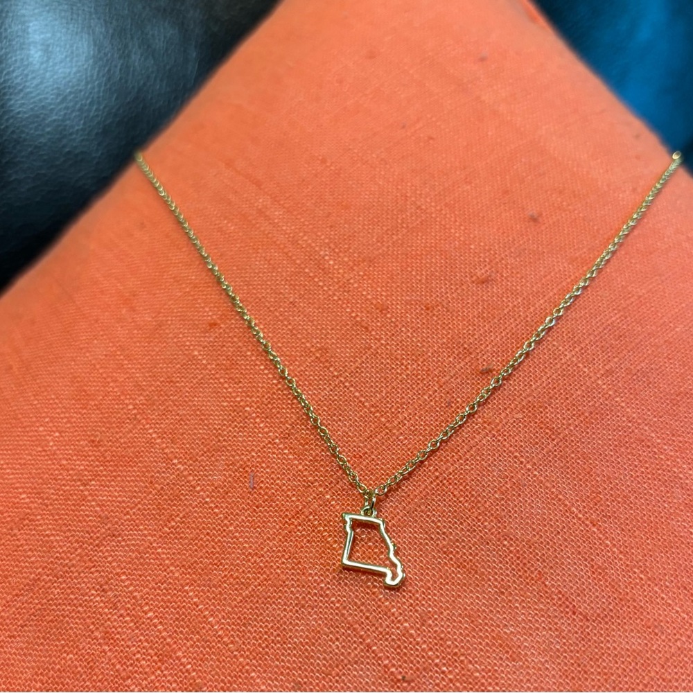 Gold Missouri Outline Necklace - Women's Minimal State Pendant